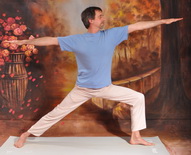 Virabhadrasana 2-Harcospóz 2